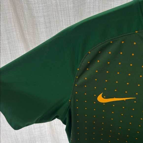 Nike Brasil Green Soccer Jersey - Picture 4 of 6
